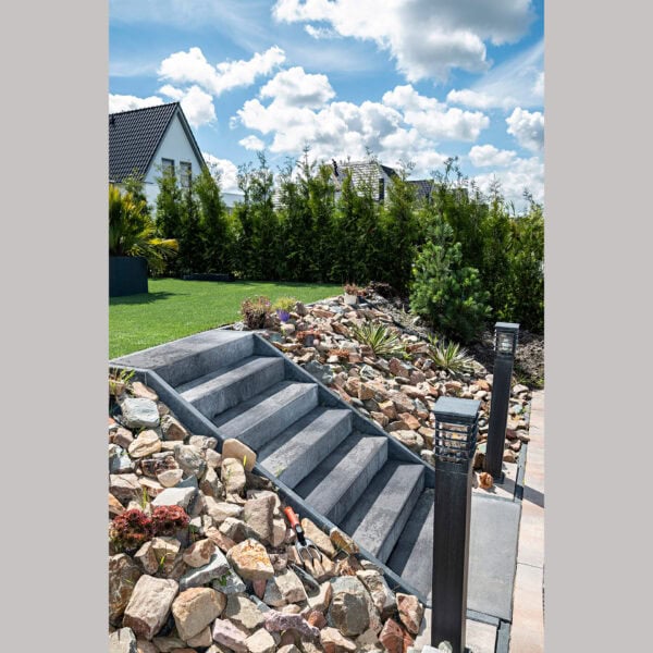 Beton-Blockstufe